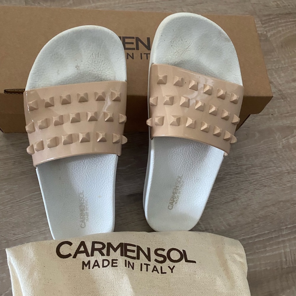 Carmen Sol size 8.5 sandals. Worn two time